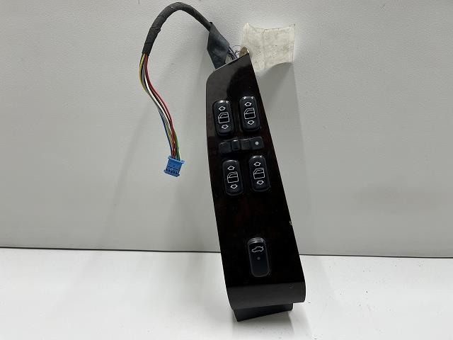 【中古】中古部品 ベンツ Sクラス 220175 ﾊﾟﾜｰｳｲﾝﾄﾞｳｽｲｯﾁ 【3310070100-000668539361900】