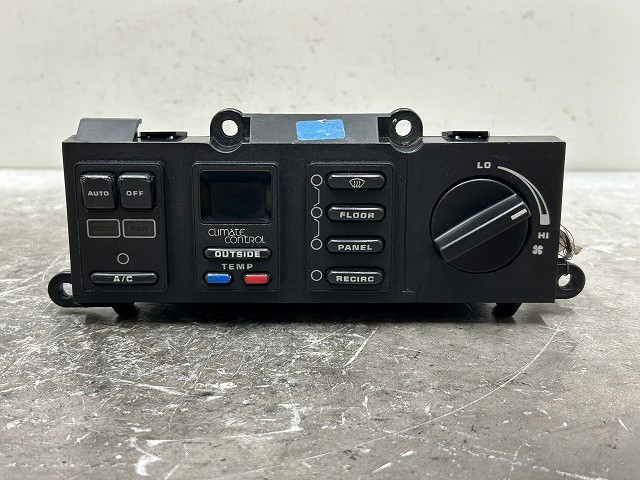 【中古】中古部品 フォード トーラス TS382 A/Cｽｲｯﾁﾊﾟﾈﾙ 【3310070100-000143675460900】