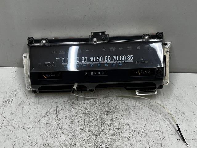 【中古】中古部品 リンカーン タウンカー L14W ｽﾋﾟｰﾄﾞﾒｰﾀｰ 【3310070100-000543303161400】