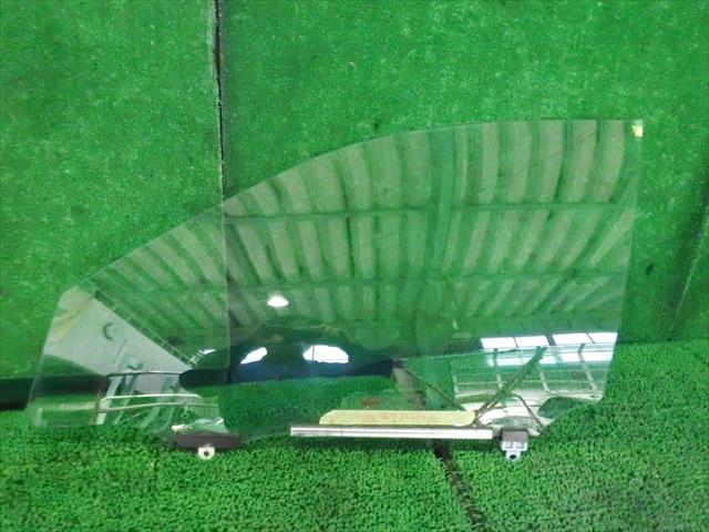 【中古】中古部品 クラウンマジェスタ UZS187 左ﾌﾛﾝﾄﾄﾞｱｶﾞﾗｽ 【3330240100-000173076713230】