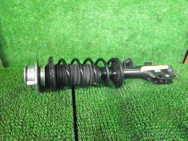 【中古】中古部品 ステラ LA160F 右ﾌﾛﾝﾄｽﾄﾗｯﾄ 【3330240100-000213038550110】