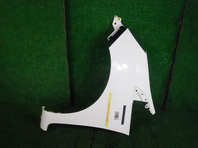 【中古】中古部品 フィットシャトル GP2 左ﾌﾛﾝﾄﾌｪﾝﾀﾞｰ 【3330240100-000213074710700】