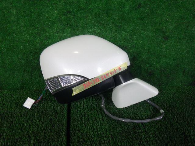 【中古】中古部品 エルグランド TNE52 右ｻｲﾄﾞﾐﾗｰ 【3330240100-000213037213500】