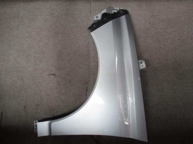 【中古】中古部品 ビアンテ CCEAW 左ﾌﾛﾝﾄﾌｪﾝﾀﾞｰ 【3330220100-001502002110700】