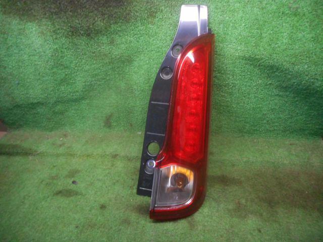 【中古】中古部品 スペーシア MK32S 右ﾃｰﾙﾗﾝﾌﾟ 【3330220100-001311692415500】
