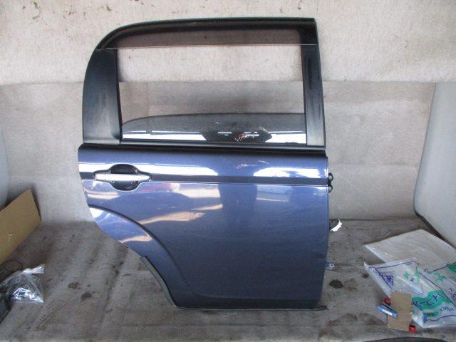 【中古】中古部品 スペイド NSP140 右ﾘｱﾄﾞｱ 【3330220100-001556363113300】