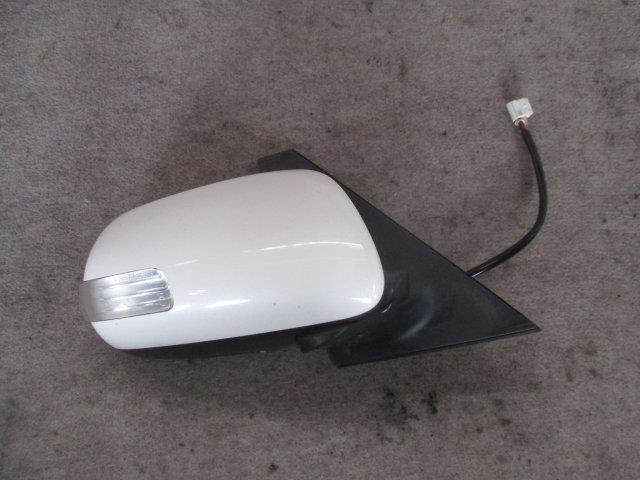 【中古】中古部品 カローラルミオン ZRE152N 右サイドミラー 【3330220100-001466081813500】
