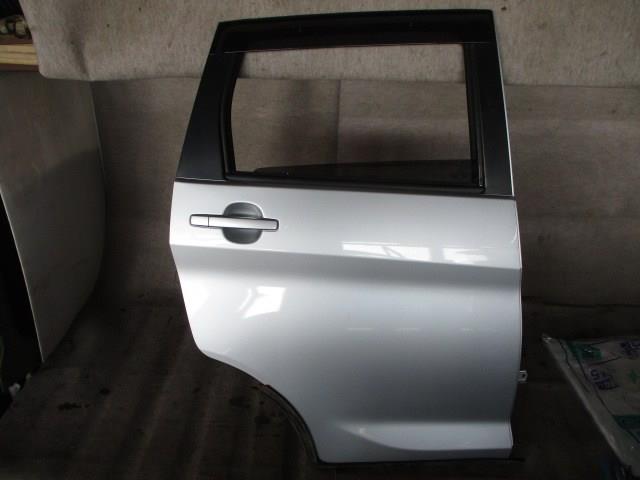 【中古】中古部品 デイズ B21W 右ﾘｱﾄﾞｱ 【3330220100-001545308213300】 11,949円