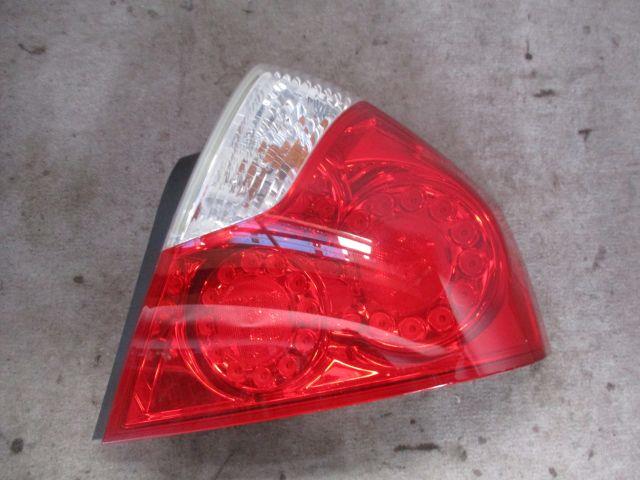 【中古】中古部品 フーガ PY50 右ﾃｰﾙﾗﾝﾌﾟ 【3330220100-001497453215500】