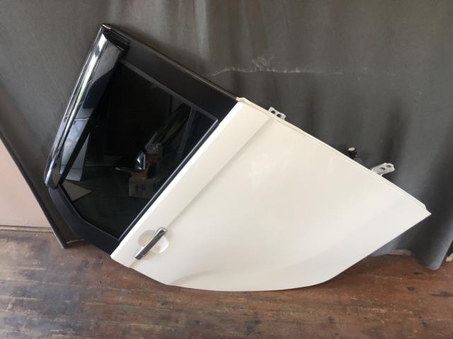 【中古】中古部品 Ｎ－ＷＧＮ JH2 右ﾘｱﾄﾞｱ 【3330430100-001539237713300】 28,897円