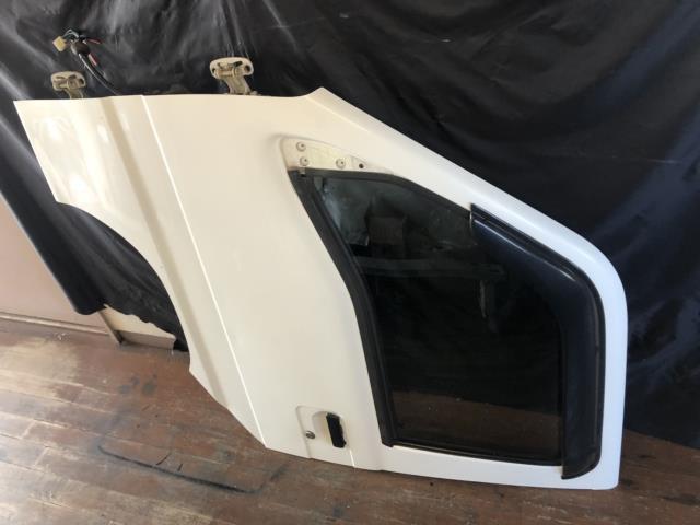 【中古】中古部品 サンバー TV2 左ﾌﾛﾝﾄﾄﾞｱ 【3330430100-001696533213200】