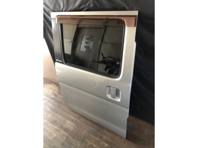 【中古】中古部品 ハイゼットアトレ S330G 右ﾘｱﾄﾞｱ 【3330430100-001591489213300】
