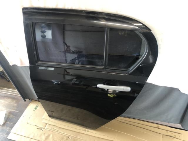 【中古】中古部品 ミライース LA310S 左ﾘｱﾄﾞｱ 【3330430100-001528048213400】