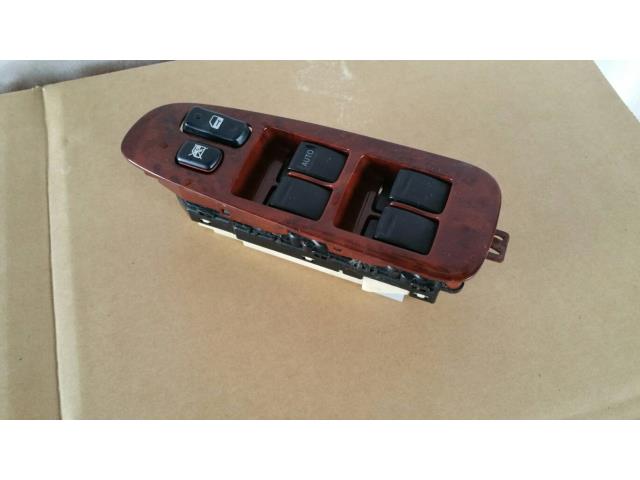 【中古】中古部品 エスティマ AHR10W ﾊﾟﾜｰｳｲﾝﾄﾞｳｽｲｯﾁ 【3330430100-001484232461900】