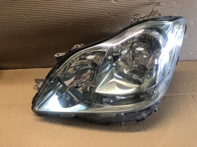 【中古】中古部品 クラウン GRS183 左ﾍｯﾄﾞﾗﾝﾌﾟ 【3330430100-001590146010900】