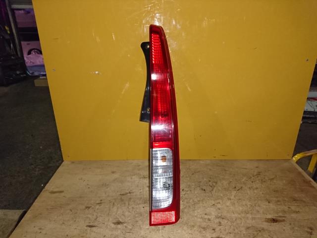 【中古】中古部品 ムーヴ L185S 右ﾃｰﾙﾗﾝﾌﾟ 【3330960100-001406091015500】
