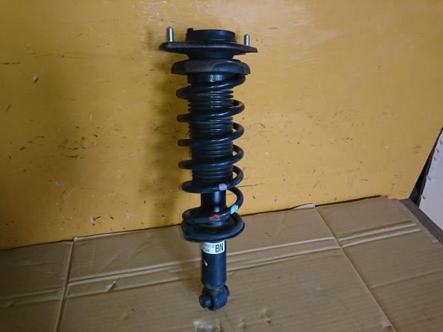 【中古】中古部品 レガシィ BRM 右ﾘｱｽﾄﾗｯﾄ 【3330960100-001688916350310】