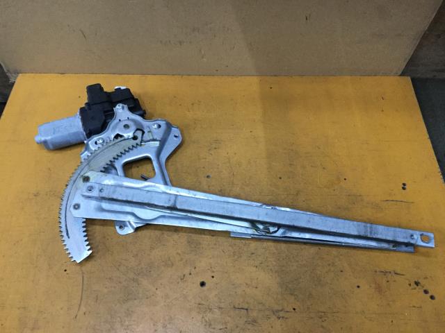 【中古】中古部品 キックス H59A 右ﾌﾛﾝﾄﾄﾞｱﾚｷﾞｭﾚｰﾀ･ﾓｰﾀｰ 【3330960100-001648856713120】