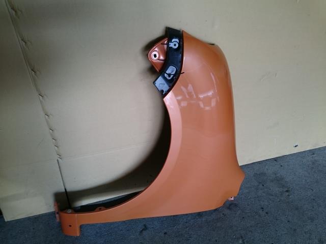 【中古】中古部品 ムーヴラテ L560S 左ﾌﾛﾝﾄﾌｪﾝﾀﾞｰ 【3330960100-001213387110700】