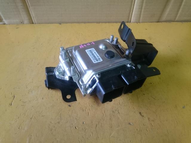 【中古】中古部品 ソリオ MA15S ｴﾝｼﾞﾝｺﾝﾋﾟｭｰﾀｰ 【3330960100-001355506663100】