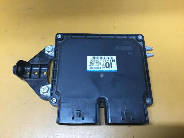 【中古】中古部品 スペーシア MK32S ｴﾝｼﾞﾝｺﾝﾋﾟｭｰﾀｰ 【3330960100-001543524563100】