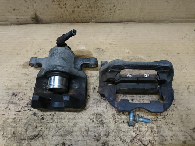 【中古】中古部品 オデッセイ RB2 左ﾘｱｷｬﾘﾊﾟｰ 【3330960100-001464115544460】