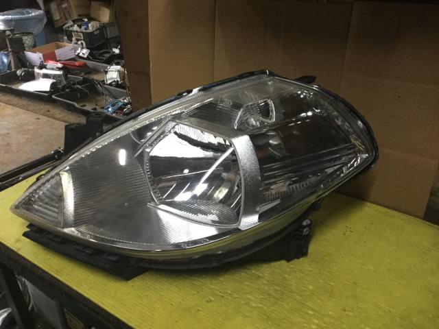 【中古】中古部品 ティーダ NC11 左ﾍｯﾄﾞﾗﾝﾌﾟ 【3330960100-001486809410900】
