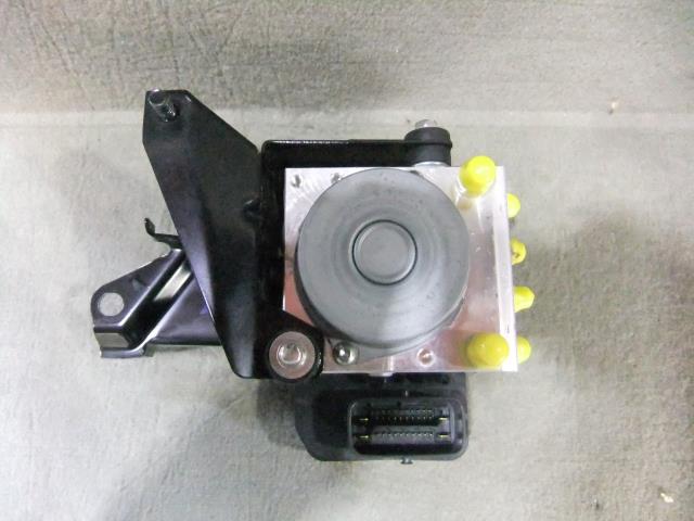 【中古】中古部品 デイズルークス B21A ABSアクチュエーター 【3310050100-001508180242500】
