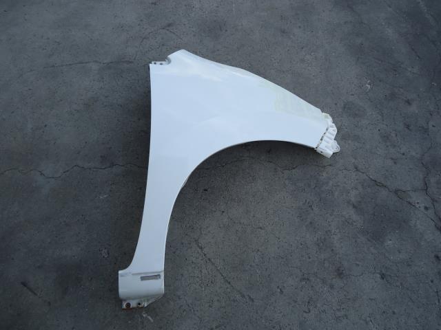 【中古】中古部品 ワゴンＲ MH23S 右ﾌﾛﾝﾄﾌｪﾝﾀﾞｰ 【3330660100-001601189110600】