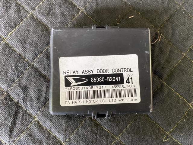【中古】中古部品 タント L350S ドアロックリレー 【3330660100-001689280564600】
