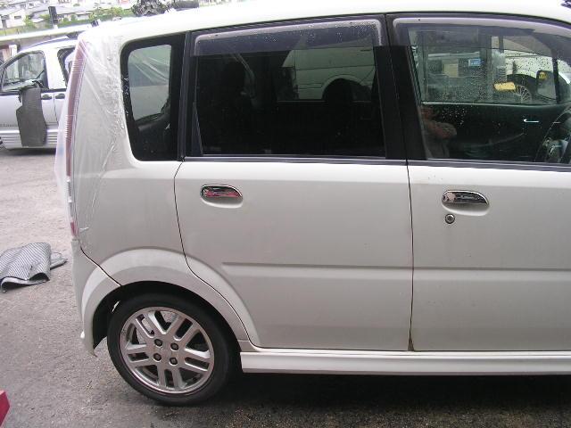 【中古】中古部品 ムーヴ L152S 右ﾘｱﾄﾞｱ 【3330490100-000928399413300】