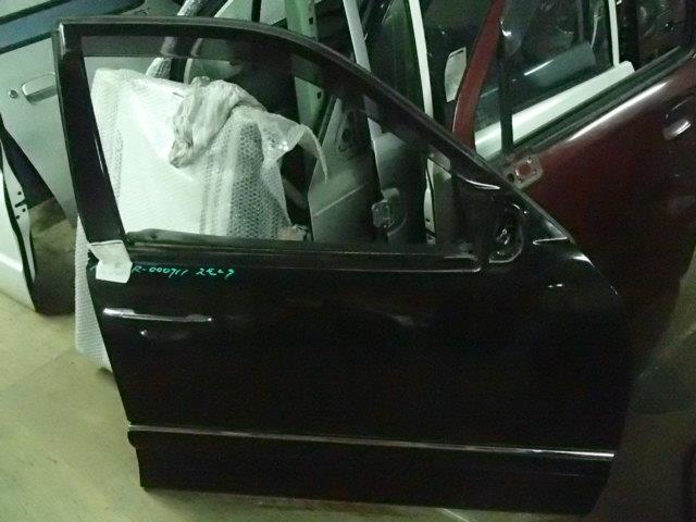 【中古】中古部品 ベンツ Eクラス 210070 右ﾌﾛﾝﾄﾄﾞｱ 【3330490100-000693188413100】