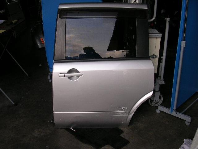 【中古】中古部品 ラフェスタ B30 左リアドア 【3330490100-000888322713400】