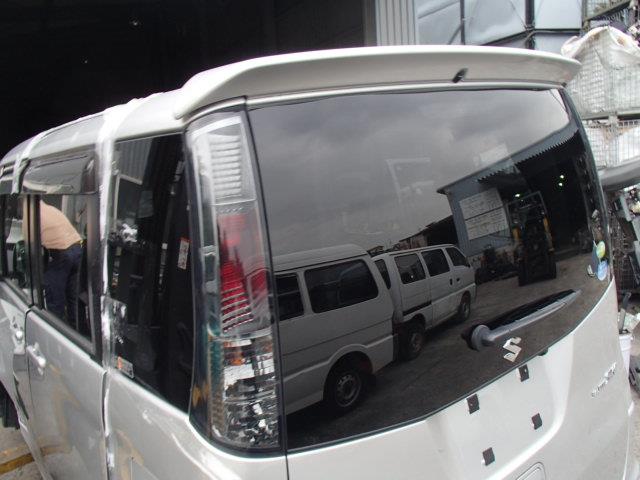 【中古】中古部品 パレット MK21S 左ﾃｰﾙﾗﾝﾌﾟ 【3330490100-001051771515600】