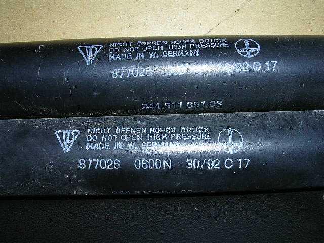 【中古】中古部品 ポルシェ 968 ﾌｰﾄﾞﾀﾞﾝﾊﾟｰ 【3330490100-000556762310510】 13,310円