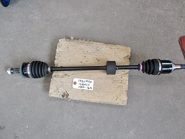 【中古】中古部品 ハスラー MR41S 右ﾌﾛﾝﾄﾄﾞﾗｲﾌﾞｼｬﾌﾄ 【3330650100-001606731142100】