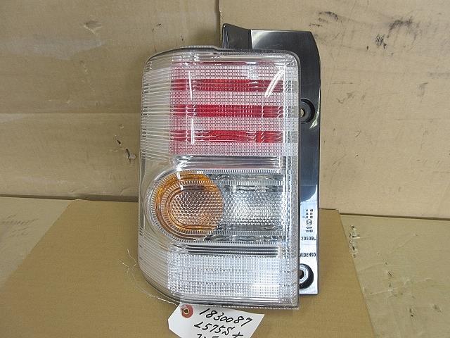 【中古】中古部品 ムーヴコンテ L575S 左テールランプ 【3330650100-001442376815600】