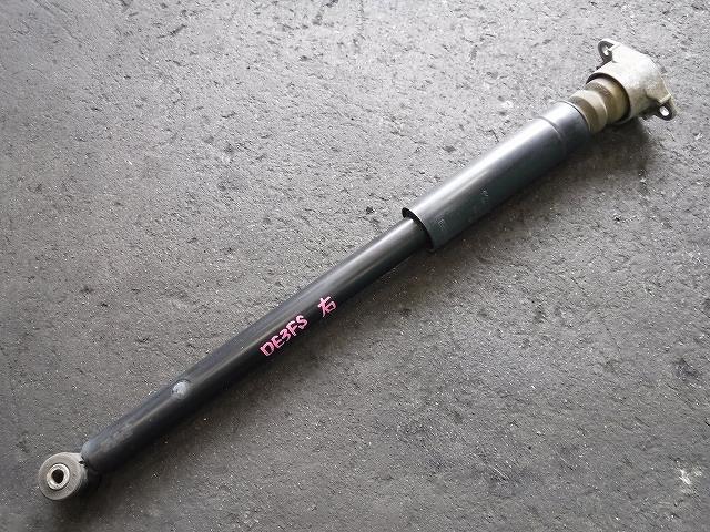 【中古】中古部品 デミオ DE3FS 右ﾘｱｼｮｯｸｱﾌﾞｿｰﾊﾞｰ 【3340140100-001695002250700】 4,862円