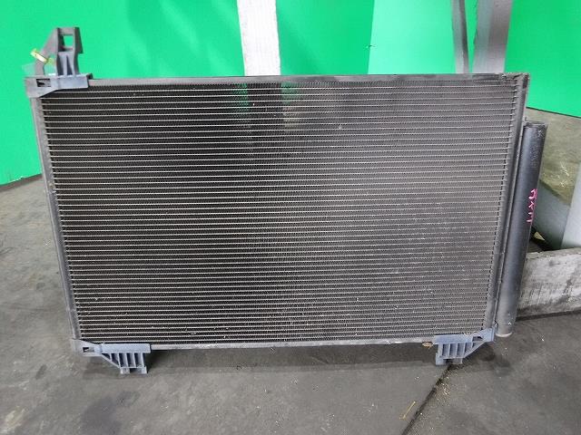 【中古】中古部品 ヴィッツ SCP90 ｺﾝﾃﾞﾝｻｰ 【3340140100-001330873060600】