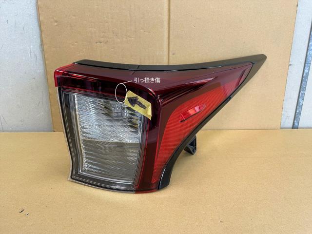 【中古】中古部品 プリウス ZVW51 右ﾃｰﾙﾗﾝﾌﾟ 【3330650100-000223005515500】
