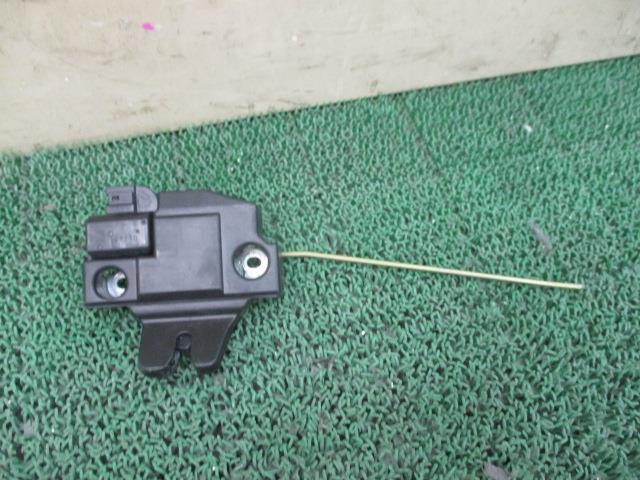 【中古】中古部品 カローラアクシオ NZE161 ドアロックソレノイド 【3310540000-001642857664550】|e-cleマート