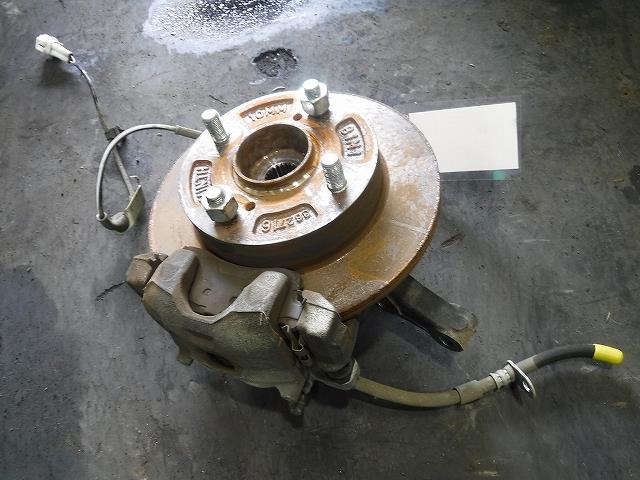 【中古】中古部品 スペーシア MK32S 右ﾌﾛﾝﾄﾅｯｸﾙﾊﾌﾞ 【3340140100-001606762744310】