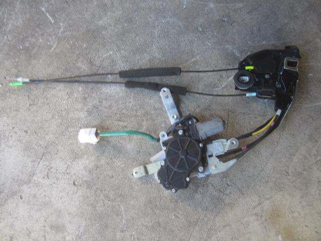 【中古】中古部品 クラウンマジェスタ URS206 右ﾌﾛﾝﾄﾄﾞｱﾛｯｸｿﾚﾉｲﾄﾞ 【3330410100-211028000164550】