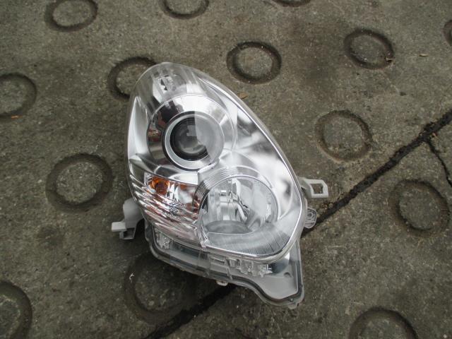 【中古】中古部品 パッソ KGC30 右ﾍｯﾄﾞﾗﾝﾌﾟ 【3330410100-001241157910800】