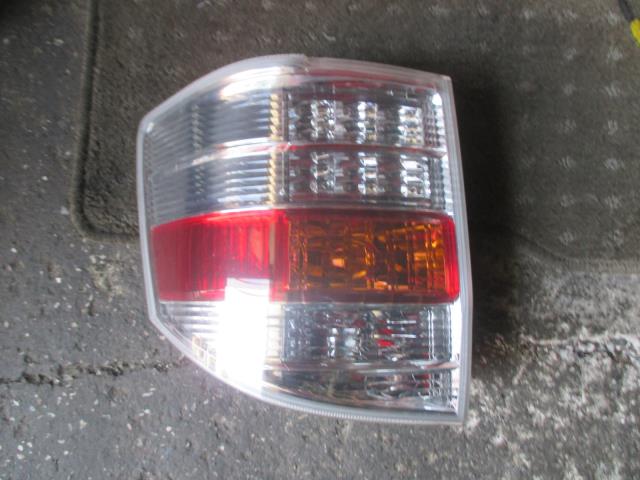 【中古】中古部品 アルファード ATH10W 左ﾃｰﾙﾗﾝﾌﾟ 【3330410100-001359804315600】