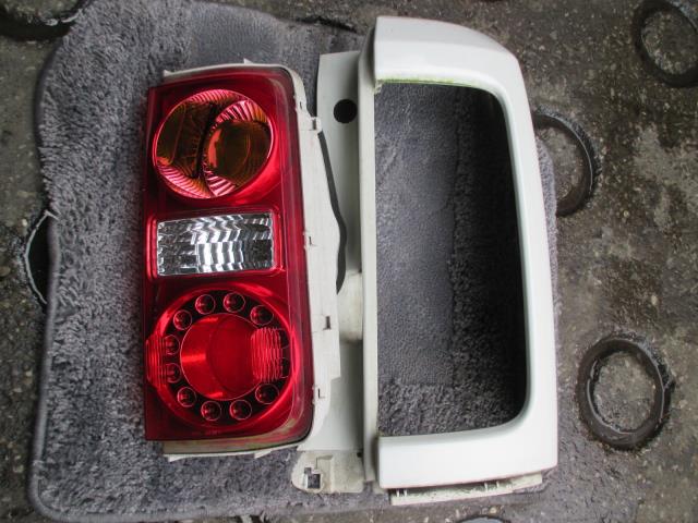 【中古】中古部品 エルグランド ME51 右ﾃｰﾙﾗﾝﾌﾟ 【3330410100-001251805815500】