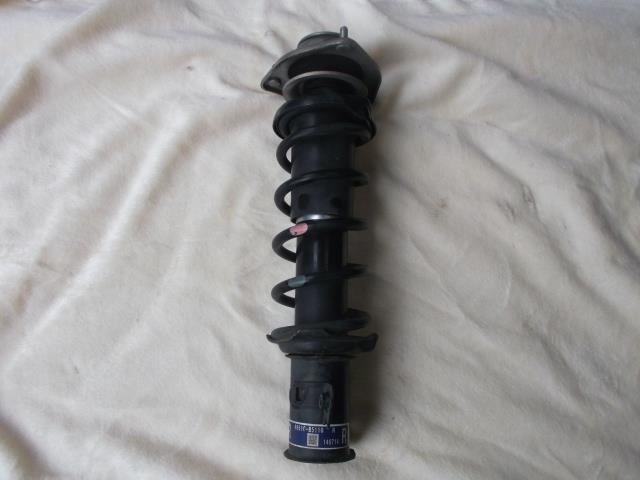 【中古】中古部品 ハイゼット S201P 右ﾌﾛﾝﾄｽﾄﾗｯﾄ 【3310010100-001533464650110】