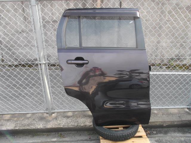 【中古】中古部品 ＡＺワゴン MJ23S 右ﾘｱﾄﾞｱ 【3310010100-001512814813300】 12,397円