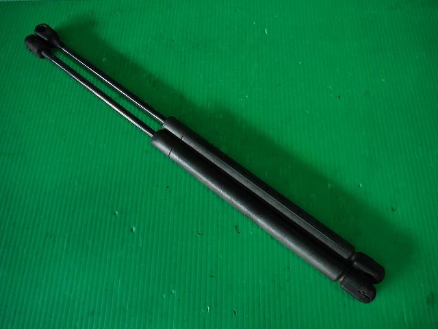 【中古】中古部品 VW ポロ 6NARC ﾊﾞｯｸﾄﾞｱﾀﾞﾝﾊﾟｰ 【3340140100-001263748477250】
