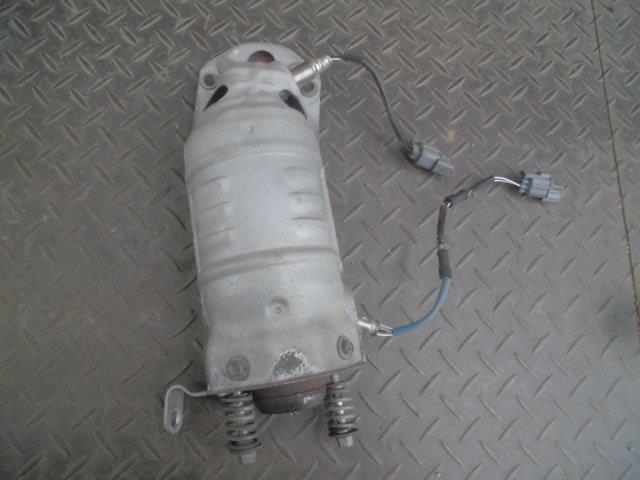 【中古】中古部品 ライフ JB5 触媒 【3330920100-001633016322400】